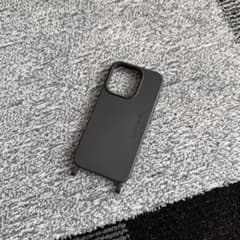 【LOUVINI】 iPhone15 Pro ケース ストラップホール付きのサムネイル