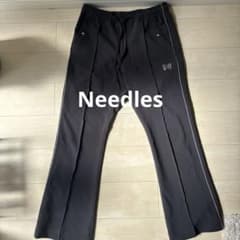 サイドライン付き黒ストレートパンツのサムネイル