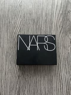 NARS ライトリフレクティングセッティングパウダーのサムネイル