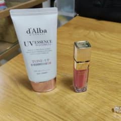 d'Alba UVエッセンス トーンアップサンクリーム & リップグロウのサムネイル