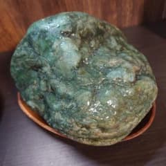 糸魚川産 軟玉翡翠 ネフライト 希少ビッグサイズ 6Kg 良質 - メルカリ