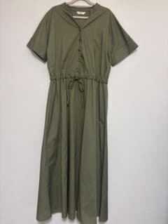 BEAMS HEART オリーブ色 シャツワンピース 半袖のサムネイル