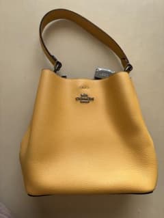 coach イエローハンドバッグ【美品】のサムネイル