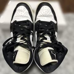 Nike Air Jordan 1 ホワイト/ブラック ハイカットのサムネイル
