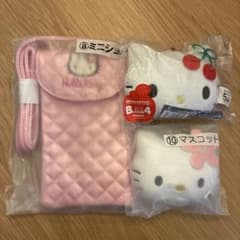 Sanrio ハローキティ セブンイレブン 当たりくじ　ポーチ その他セットのサムネイル