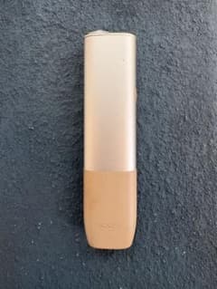 IQOS ILUMA ONE 本体 ゴールドのサムネイル