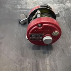 Daiwa MILLIONAIRE ST-1000 ベイトリールのサムネイル