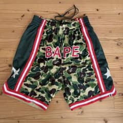 【美品】A Bathing Ape 迷彩ショートパンツ 2XLのサムネイル