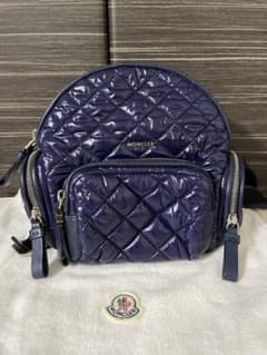 あこちゃん様専用　　モンクレール　ミニリュックのサムネイル