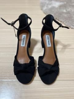 未使用✨STEVE MADDEN アンクルストラップ サンダル ブラックのサムネイル