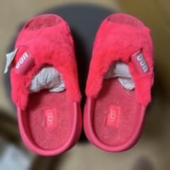 UGG W FOAM O UGH SLIDE ピンク サンダルのサムネイル