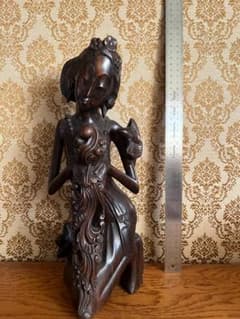 インドネシア・バリ　木彫人形　女性と鳥のサムネイル