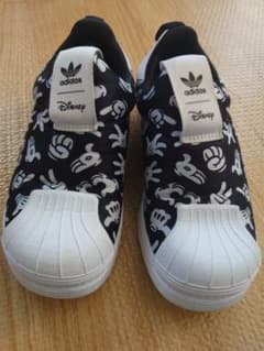 アディダス【adidas × Disney】 ミッキーコラボスニーカー 19cmのサムネイル