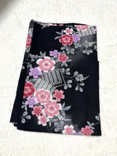 黒地 桜柄 浴衣のサムネイル