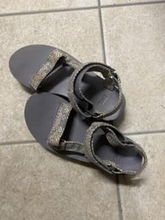 Teva  サンダル　ヘビ柄　厚底　24cmのサムネイル