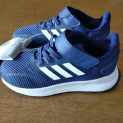 adidas　スニーカー　16㎝のサムネイル
