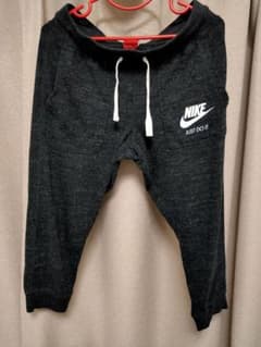 NIKE ナイキ スウェットパンツ　七分丈　レディースのサムネイル