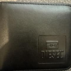 DIESEL 黒 レザー 二つ折り財布のサムネイル