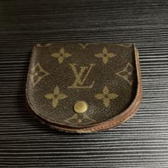 LOUIS VUITTON 小銭入れのサムネイル