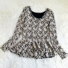 riendaリエンダ 総レース ペプラム トップス カットソー ビジュー