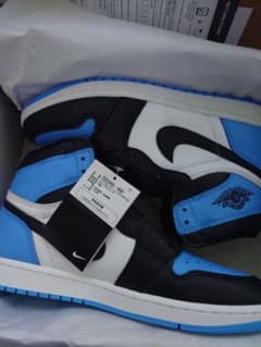 ナイキ　エアジョーダン1 "University Blue/UNC Toe"のサムネイル