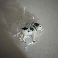 子ウシ アピるチャーム めじるし 顔が白い子ウシ（緑色の首輪）のサムネイル