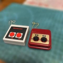 任天堂 コントローラー キーホルダー MOTHER2 フィギュアおまけ付きのサムネイル