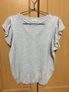 薄手ニットトップスのサムネイル