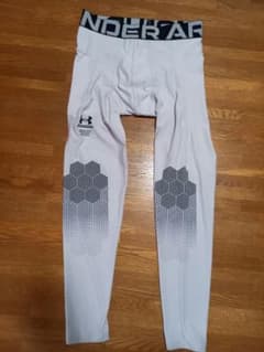 UNDER ARMOUR　レギンス　スパッツのサムネイル