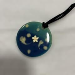 ガラス工芸風 ✨ ぷっくり大ぶり 2WAY リバーシブルペンダント 金魚 お花のサムネイル