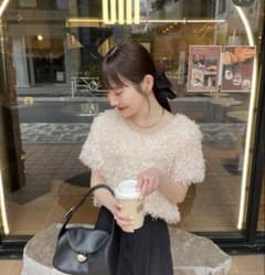 hinari フェザーヤーン 半袖プルオーバー アイボリーのサムネイル