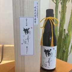 御幸鶴 MIYUKITSURU 純米大吟醸　木箱入り 720mlのサムネイル