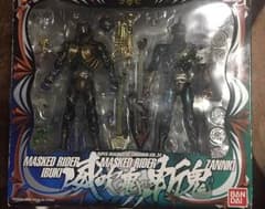 SIC 仮面ライダー威吹鬼&斬鬼セットのサムネイル