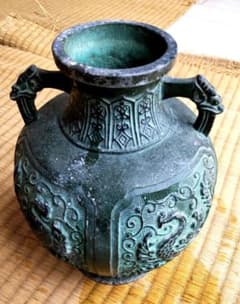 青銅製 花瓶 龍耳 鳳凰文様 骨董品 - メルカリ