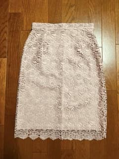ユニクロ タイトレーススカート ピンク 花柄レース