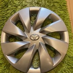 トヨタ純正ホイールキャップ14インチ中古１枚のサムネイル