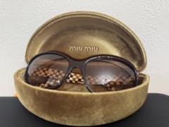 MIU MIU ブラウン サングラス ケース付きのサムネイル