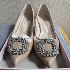 DIANA ビジュー付きパンプス ベージュのサムネイル