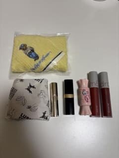 リップセット＆LUSH石鹸とおまけ付きのサムネイル