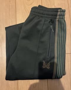 Needles トラックパンツ　ダークグリーン×ゴールド　ストライプ Needles トラックパンツ ダークグリーン×ゴールド ストライプ - メルカリ