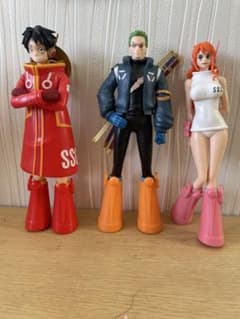 ワンピース フィギュア ルフィ ゾロ ナミ 3体セットのサムネイル