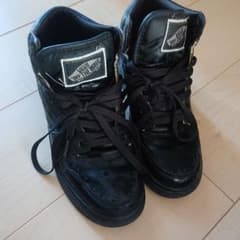 ハイカットスニーカーVANSのサムネイル
