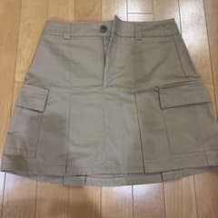 GU カーゴプリーツミニスカート ベージュ Mのサムネイル