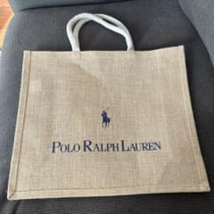 ラルフローレンバック。なんだかこのかばんお弁当と水筒が似合う。そうだ。海へいこう