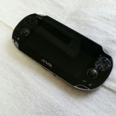 PS vita 本体+充電器 動作確認済みのサムネイル