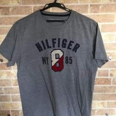 Tommy hilfigerTシャツのサムネイル