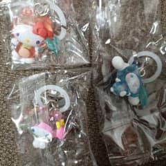 サンリオ けろけろパーティー めじるしアクセサリー キティ マイメロ シナモンのサムネイル