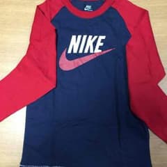 値下げ ナイキ キッズ用 長袖 Ｔシャツのサムネイル