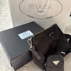 緊急値下げ‼️PRADA ショルダーバッグ ポーチ付きのサムネイル