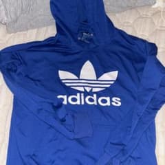 adidasのサムネイル